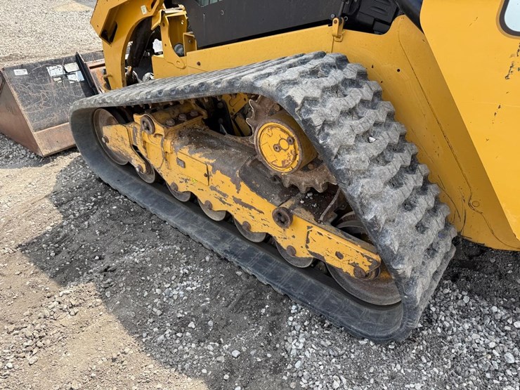 2020-caterpillar-289d3-image-17