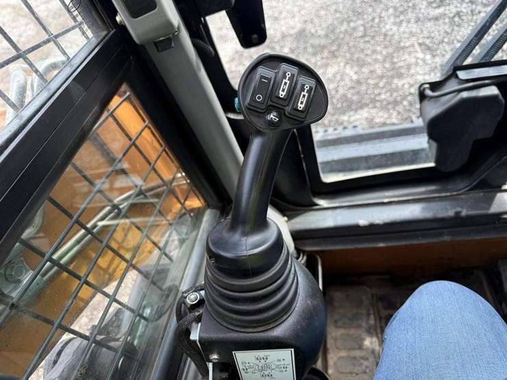 2019-case-tv370-image-25