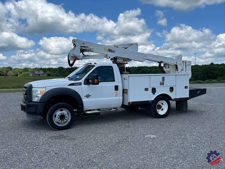 2013-ford-f550-image-1