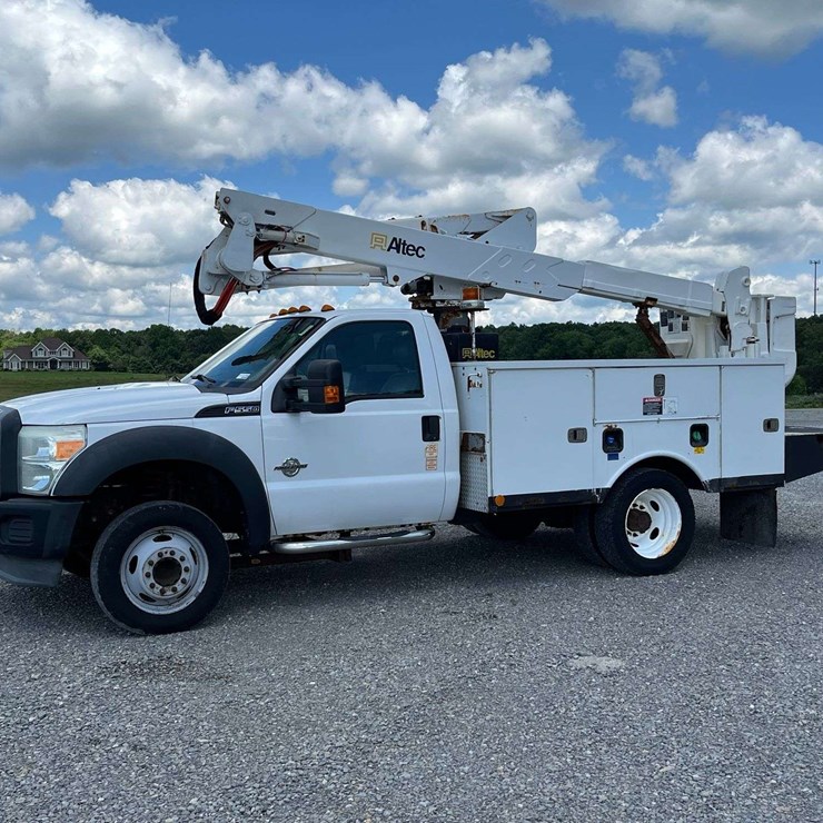 2013 FORD F550