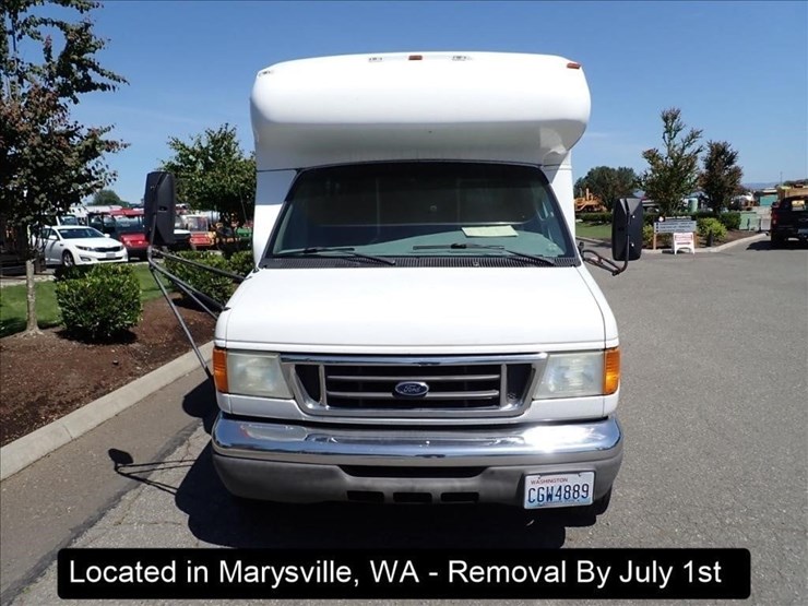 2006-ford-e450-image-13