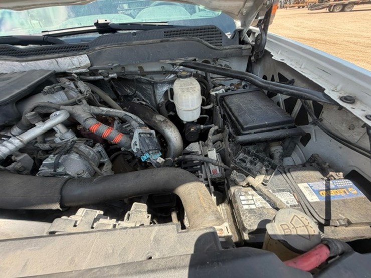 2015-chevrolet-silverado-3500-image-61