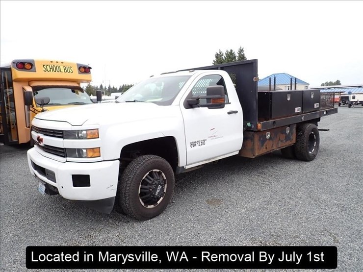 2016-chevrolet-3500-image-1
