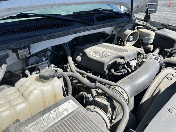 2006-chevrolet-silverado-3500-image-38