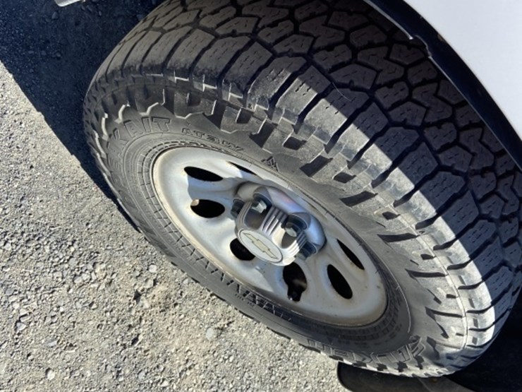 2011-chevrolet-silverado-1500-image-11
