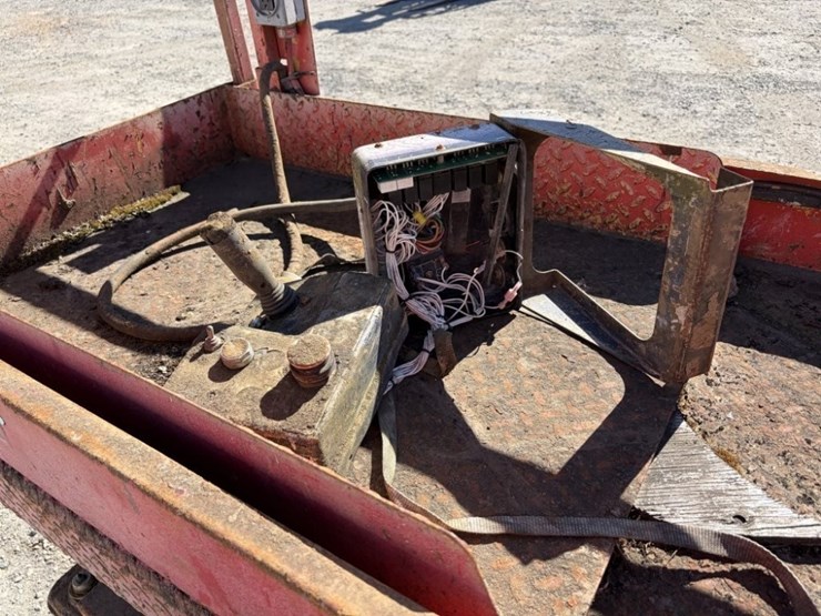1997-grove-sm2232e-scissor-lift-image-15