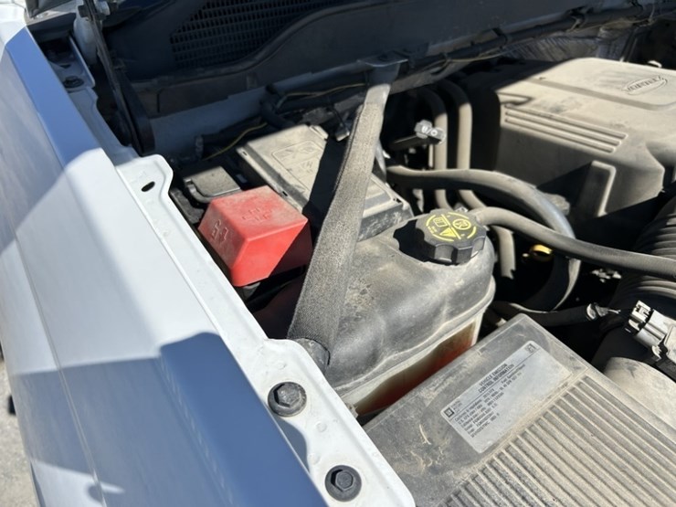 2015-chevrolet-silverado-2500-image-44