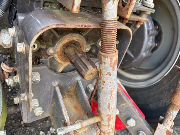 massey-ferguson-1230-image-14
