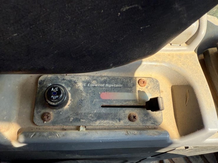 kubota-svl90-2-image-25