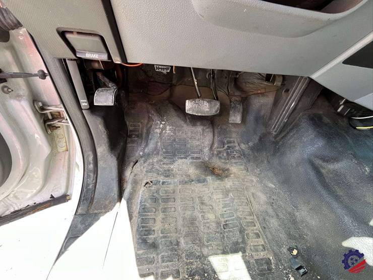 2013-ford-f550-image-65