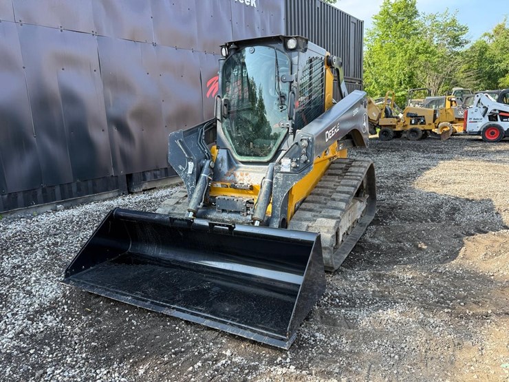 2023-deere-333g-image-8