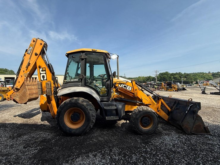 jcb-3cx14-image-5
