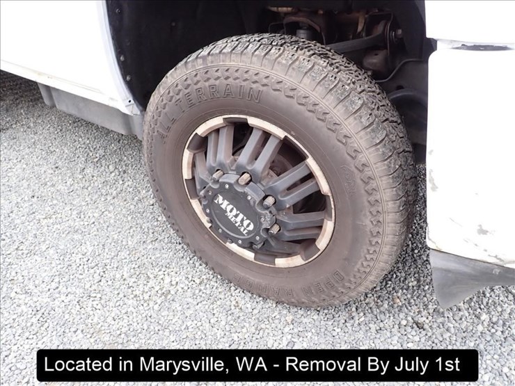 2016-chevrolet-3500-image-13