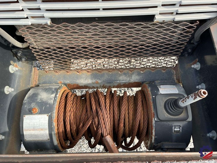 2003-freightliner-fl70-image-12
