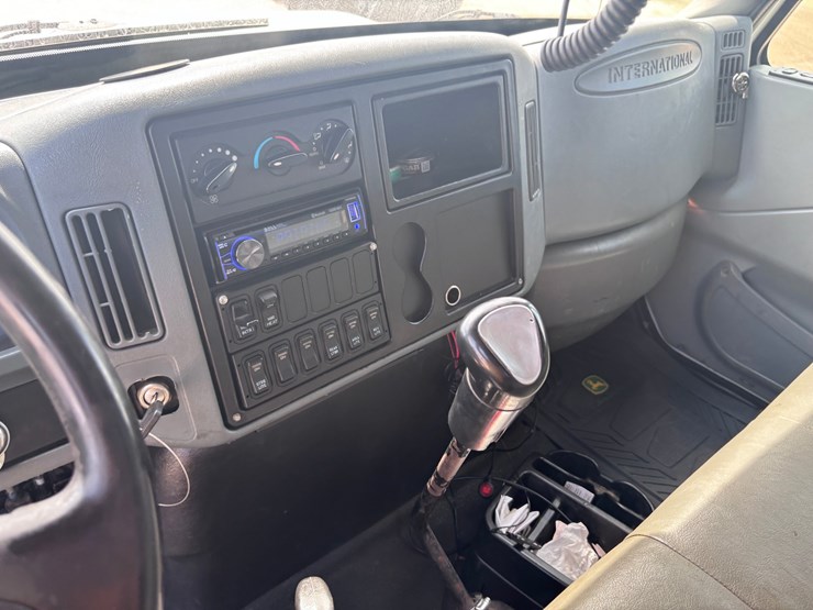2001-international-4300-image-10