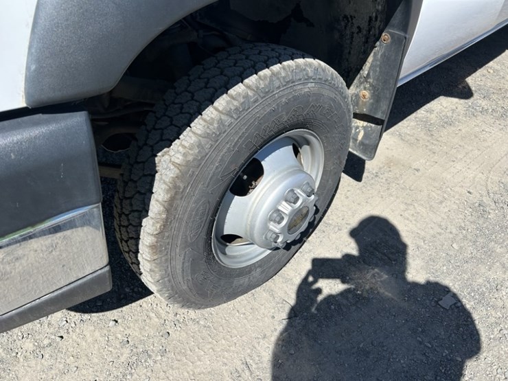 2006-chevrolet-silverado-3500-image-9