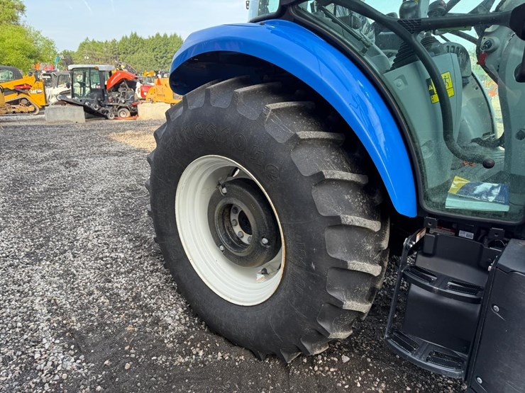 new-holland-powerstar-100-image-12