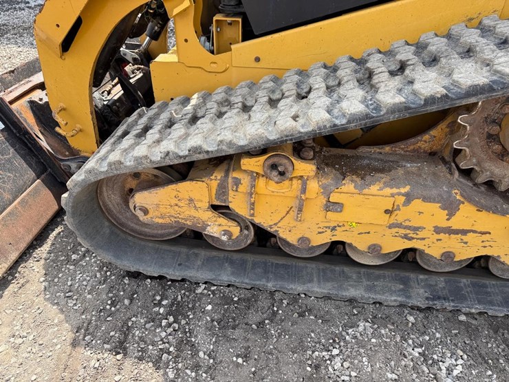 2020-caterpillar-289d3-image-18