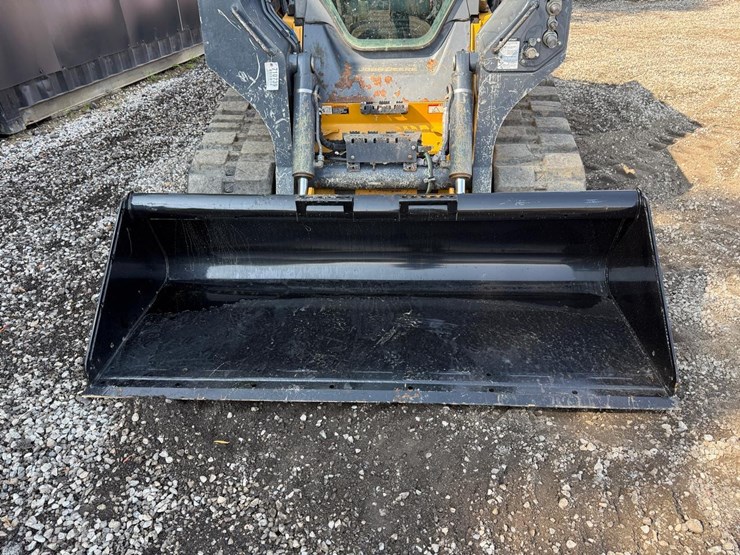 2023-deere-333g-image-9