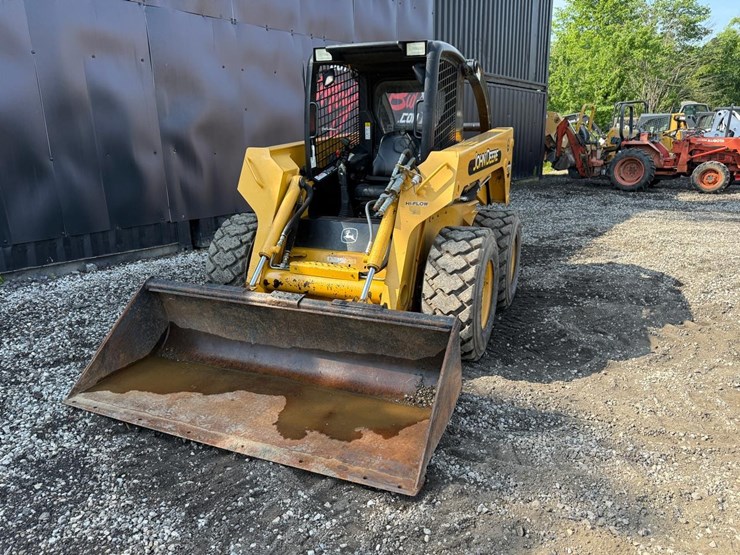 john-deere-270-image-8