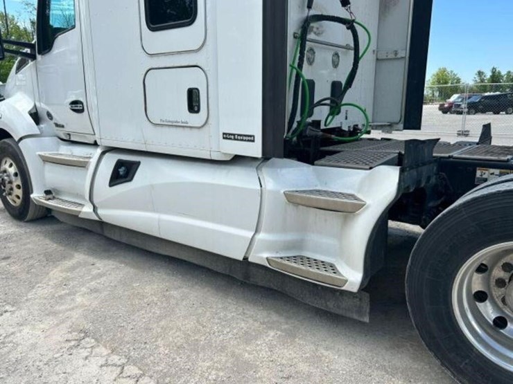 2020-kenworth-t680-image-56