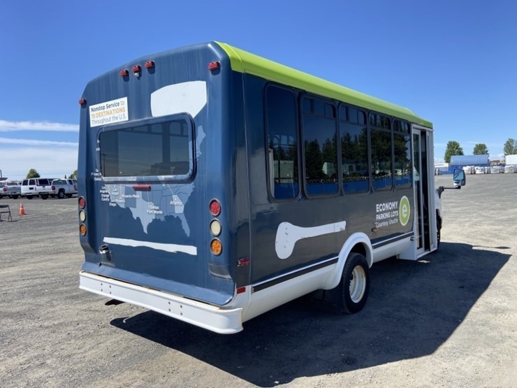 2014-ford-e450-sd-image-4