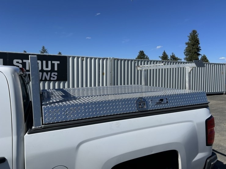2015-chevrolet-silverado-2500-image-29