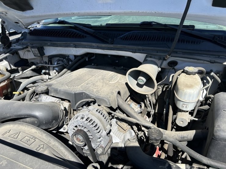 2006-chevrolet-silverado-3500-image-36