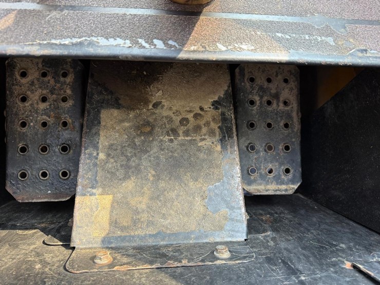 john-deere-270-image-18