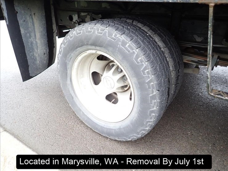 2009-chevrolet-3500-image-23