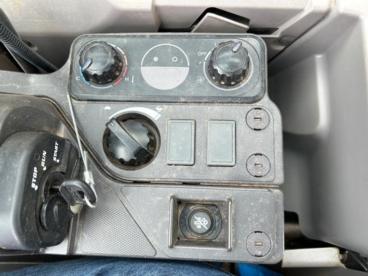 2021-kubota-u55-5-image-26