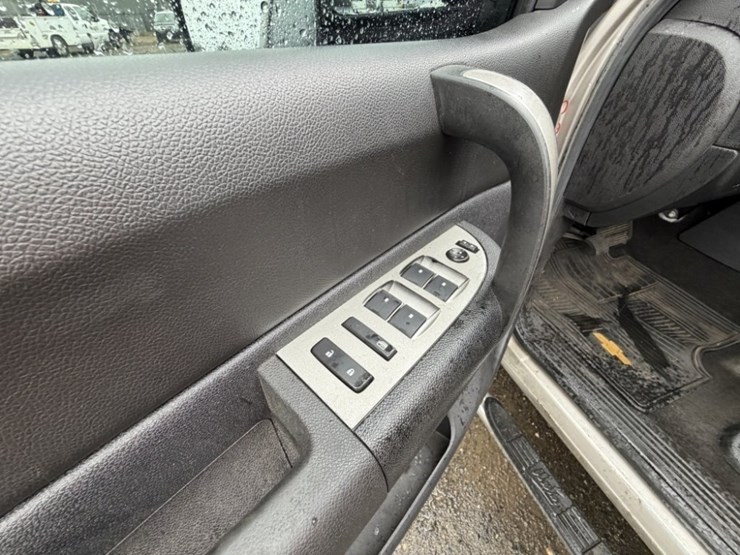 2009-chevrolet-silverado-2500-hd-lt-4x4-pickup-image-24