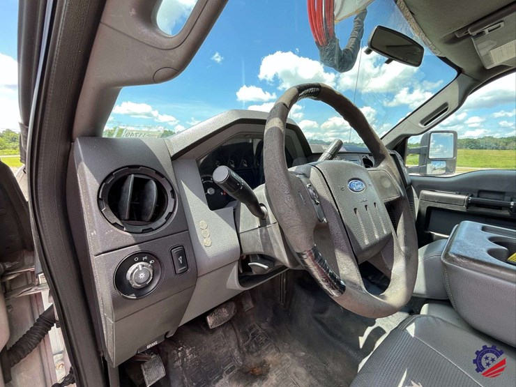 2013-ford-f550-image-64
