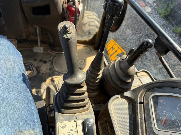 jcb-3cx14-image-26
