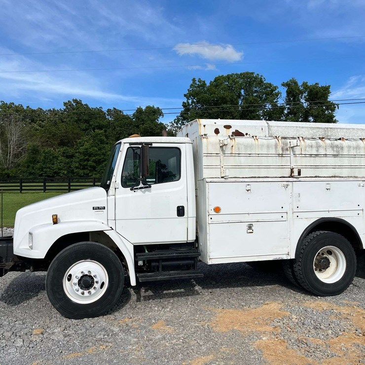 2003 FREIGHTLINER FL70