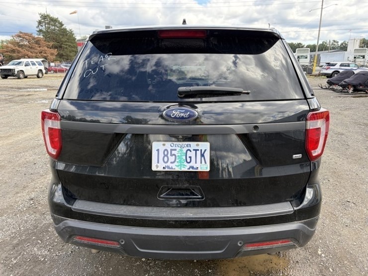 2018-ford-explorer-image-5