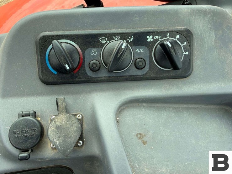 2021-kubota-m6-141-image-55