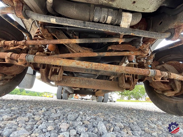 2013-ford-f550-image-15