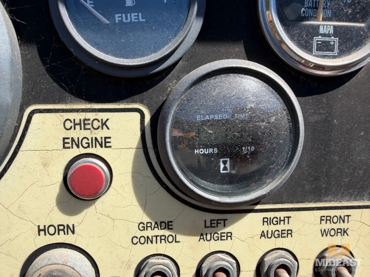 2012-caterpillar-cb54xw-image-12