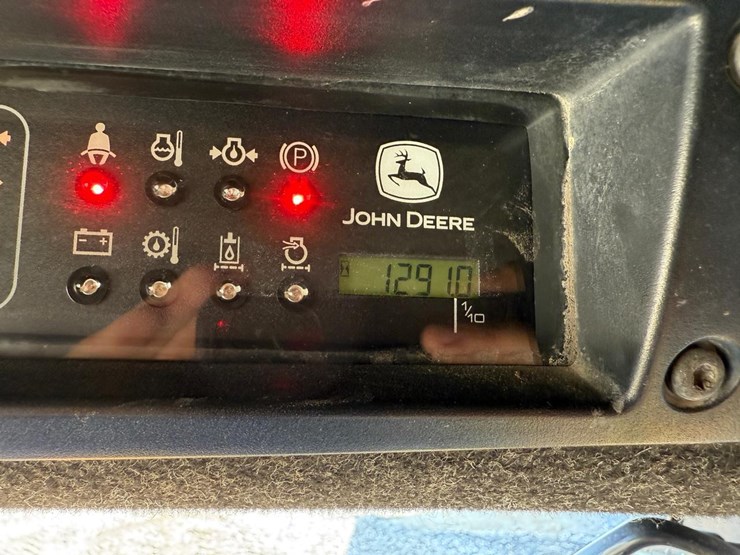 john-deere-270-image-24