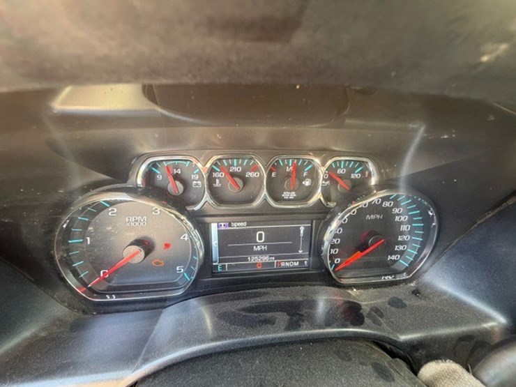 2015-chevrolet-silverado-3500-image-52