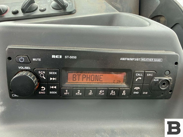 2021-kubota-m6-141-image-67
