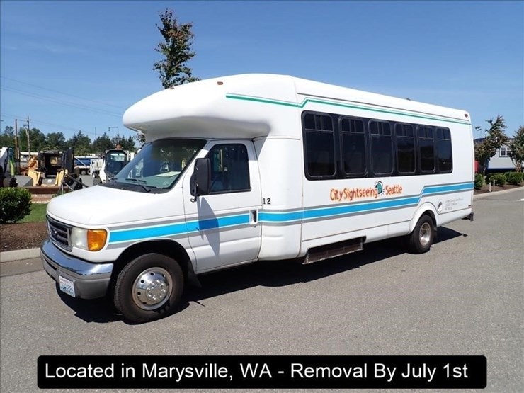 2006-ford-e450-image-1