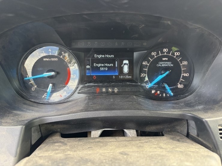 2018-ford-explorer-image-28
