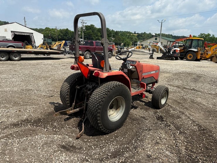 massey-ferguson-1230-image-4