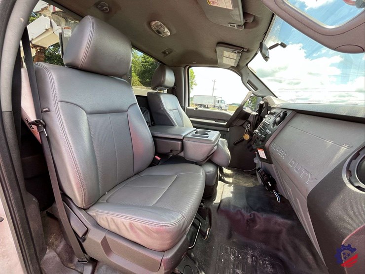 2013-ford-f550-image-55