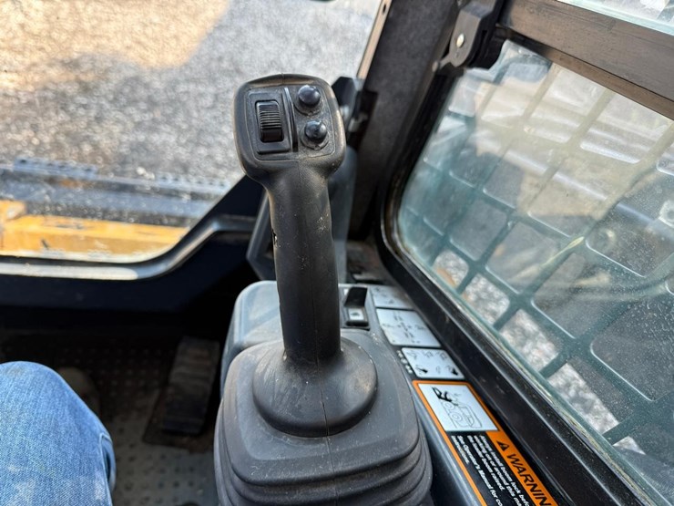 2023-deere-333g-image-20