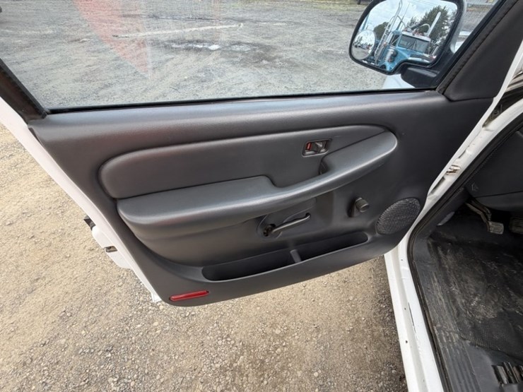 2000-gmc-sierra-1500-image-25