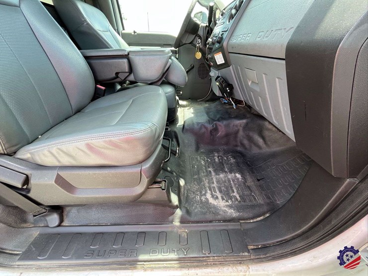 2013-ford-f550-image-56