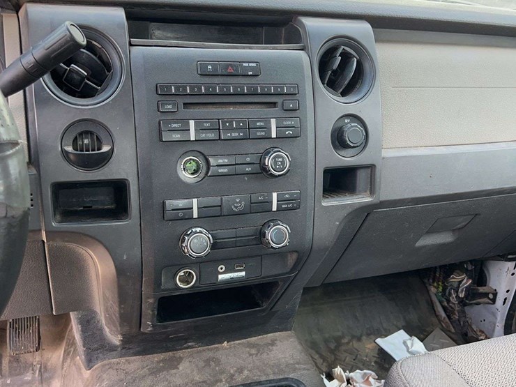 2010-ford-f150-image-28